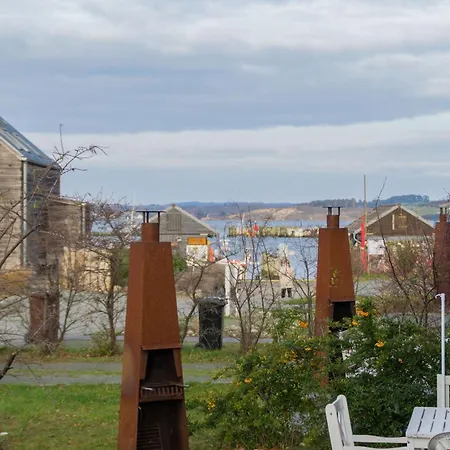 Semesterbostad Ilsebill Mit Sauna, Kamin & Hafenblick *
